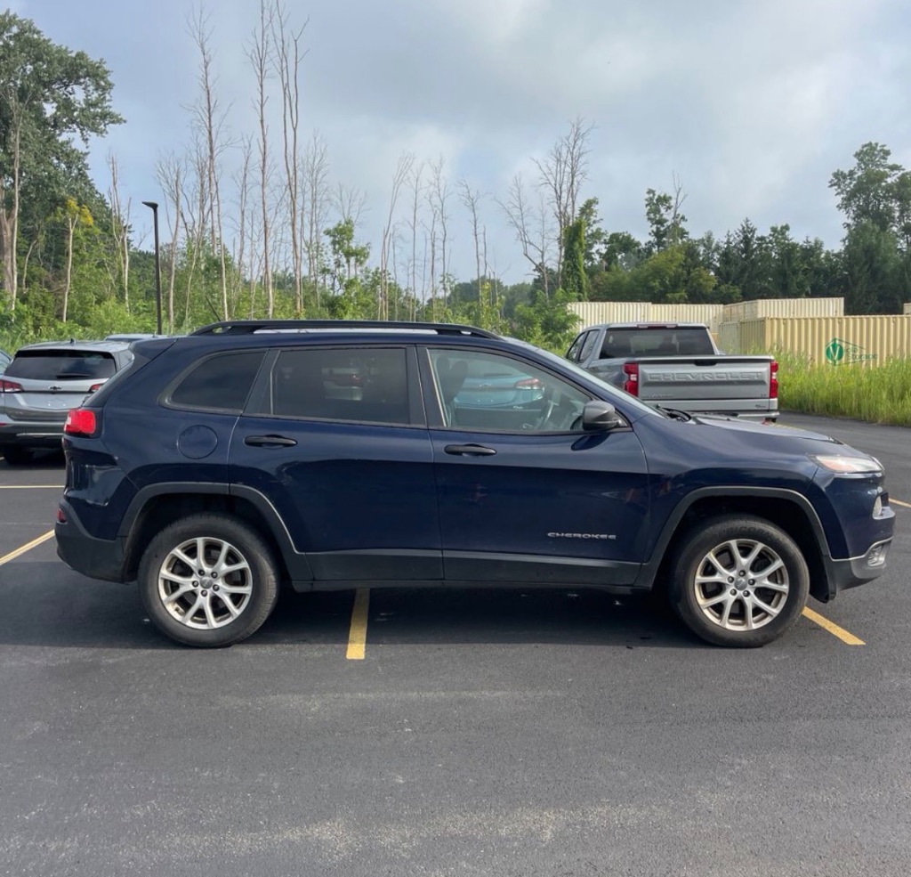2016 Jeep Cherokee - $3,500