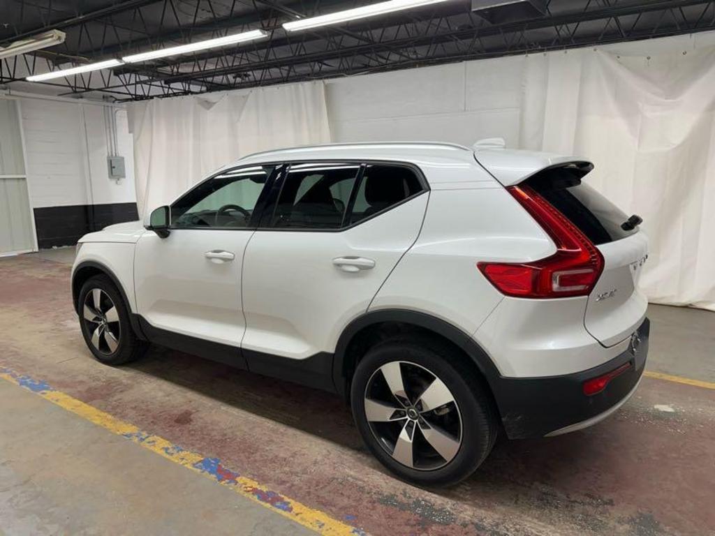 2023 Volvo XC40 - $31,500