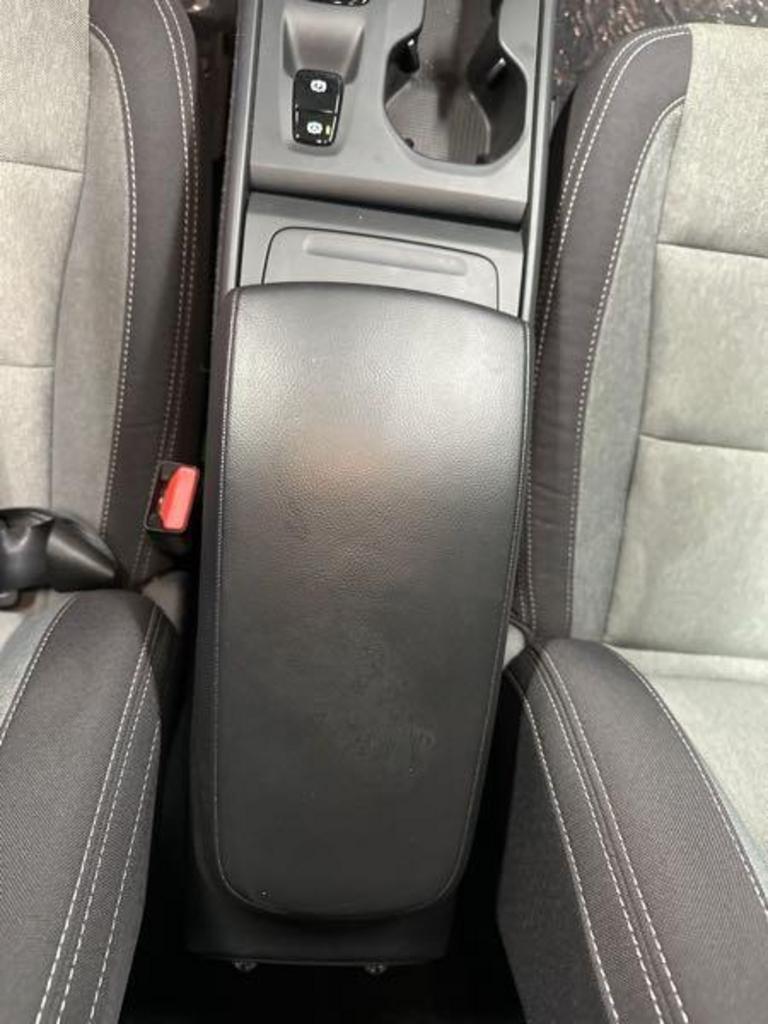 2023 Volvo XC40 - $31,500