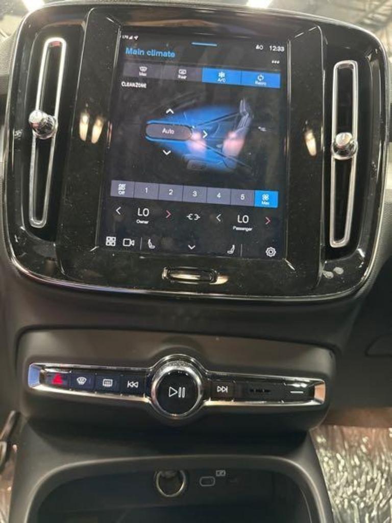2023 Volvo XC40 - $31,500