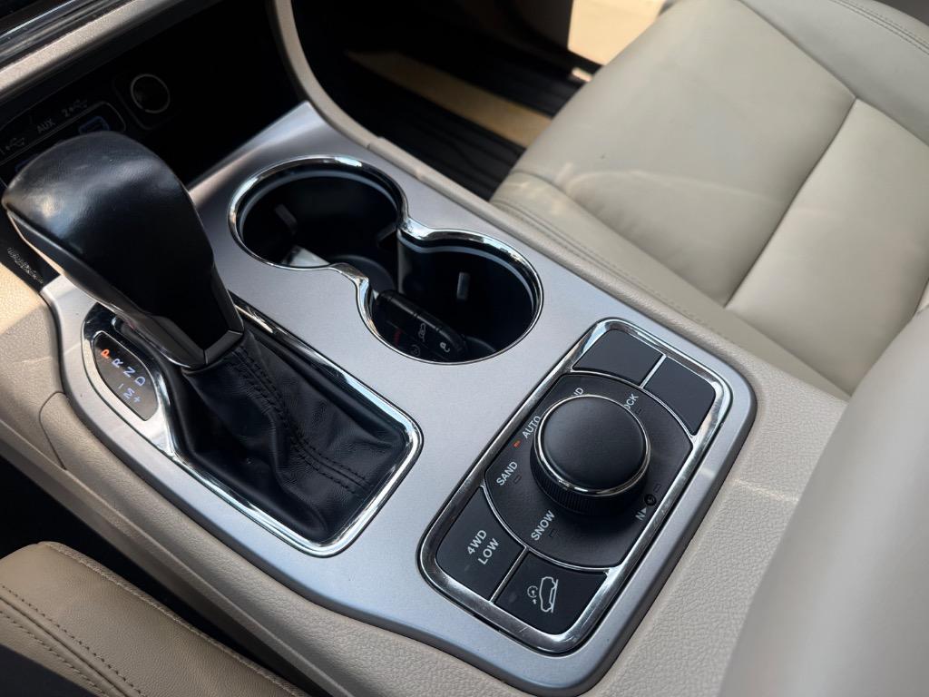 2020 Jeep Cherokee - $16,999