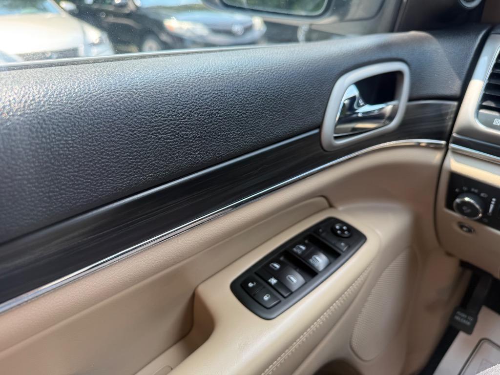 2020 Jeep Cherokee - $16,999