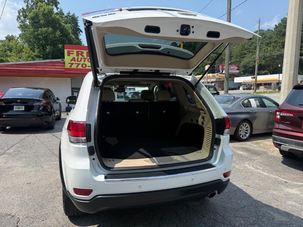 2020 Jeep Cherokee - $16,999