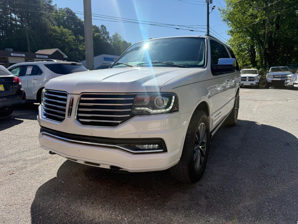 2016 Lincoln Navigator - $10,499