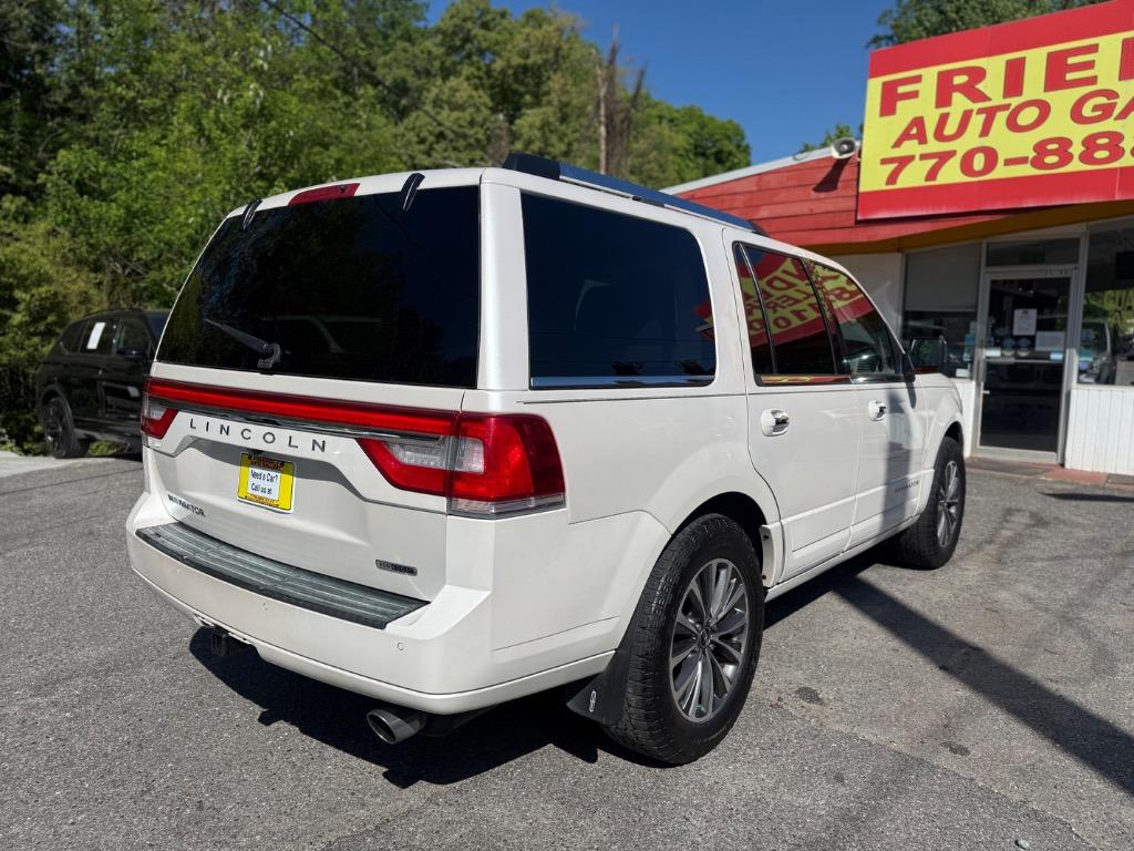 2016 Lincoln Navigator - $10,499