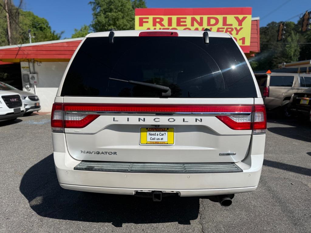 2016 Lincoln Navigator - $10,499