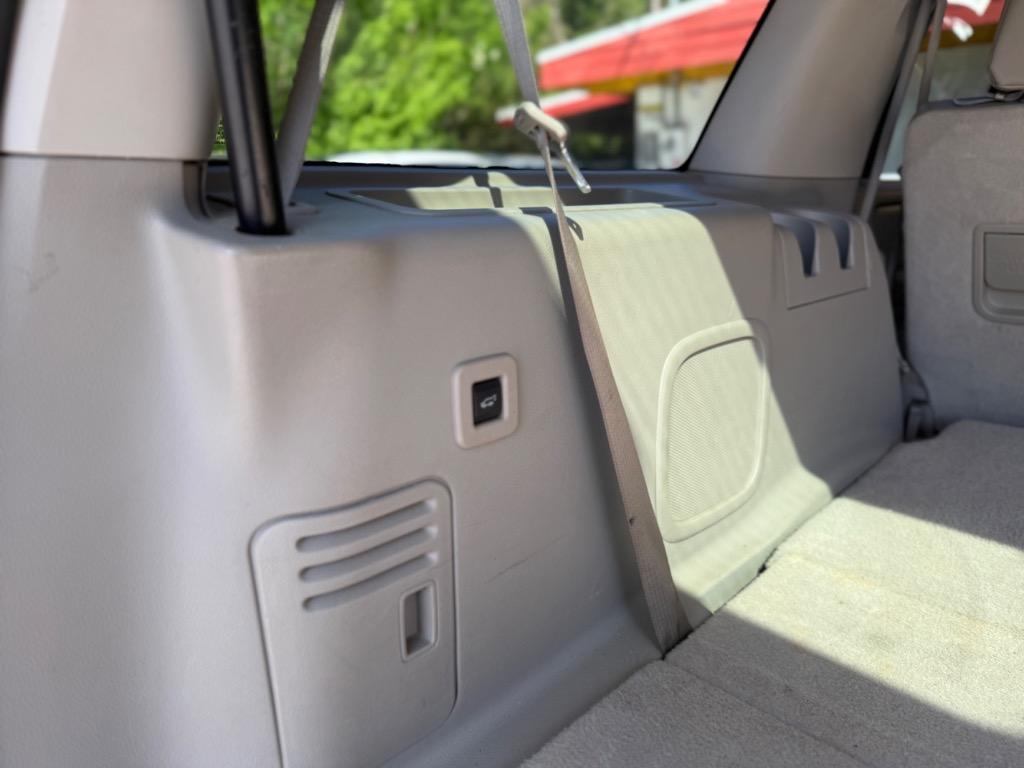 2016 Lincoln Navigator - $10,499