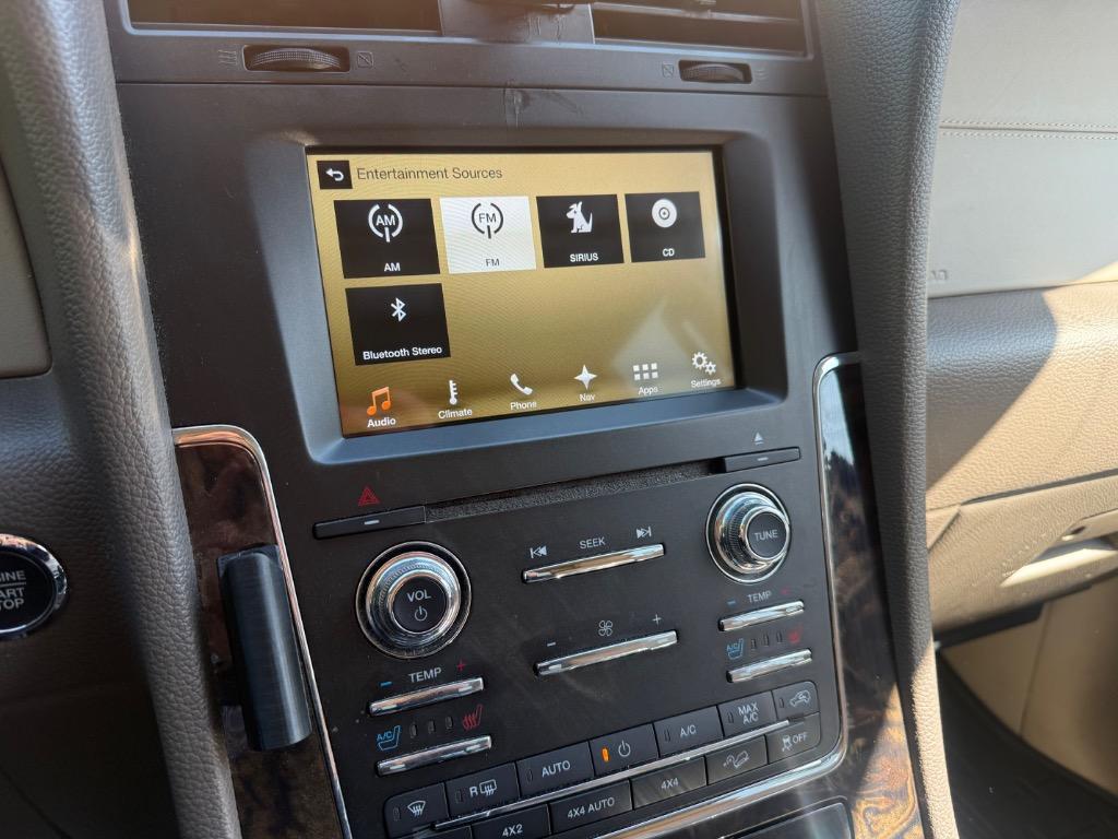 2016 Lincoln Navigator - $10,499