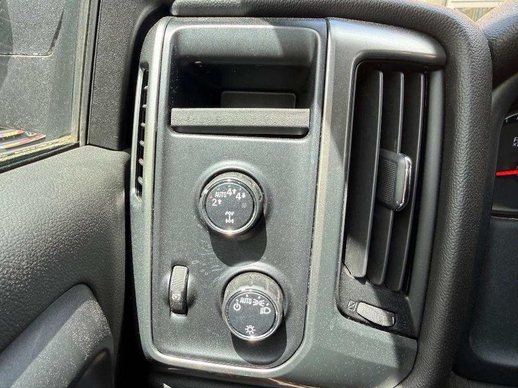 2019 Chevrolet Silverado Ld - $21,499