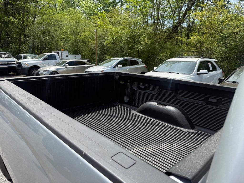2019 Chevrolet Silverado Ld - $21,499