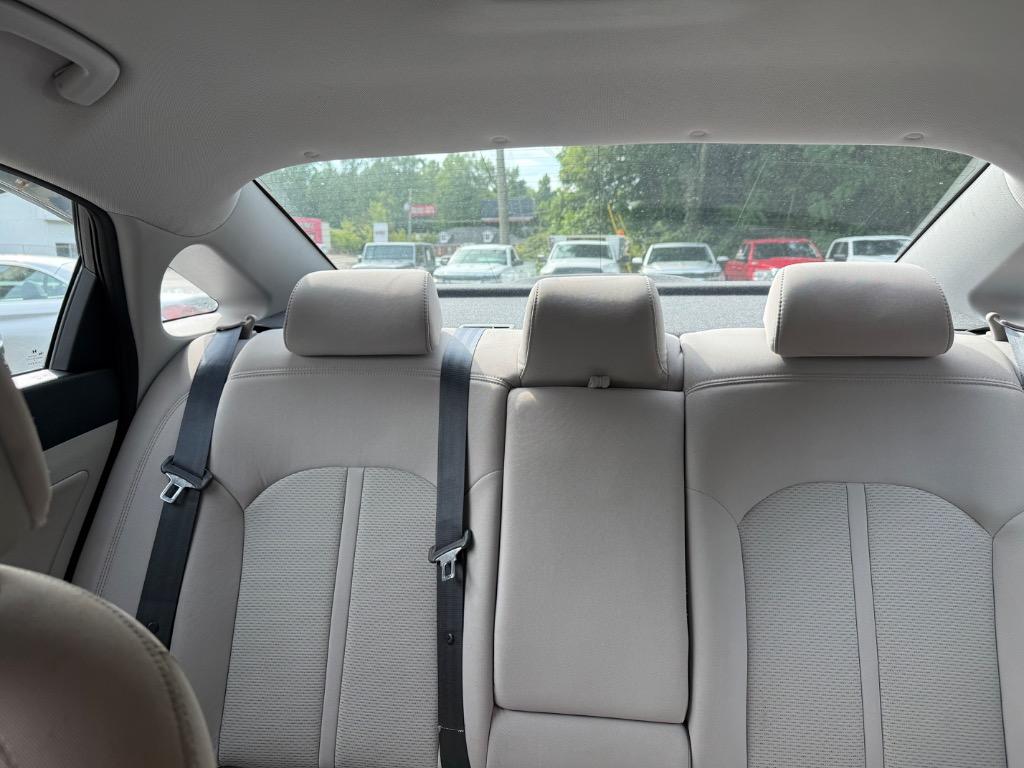 2015 Hyundai Sonata - $8,999