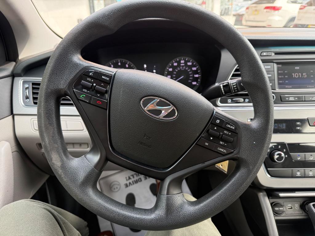 2015 Hyundai Sonata - $8,999