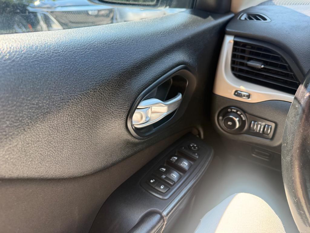 2016 Jeep Cherokee - $10,599