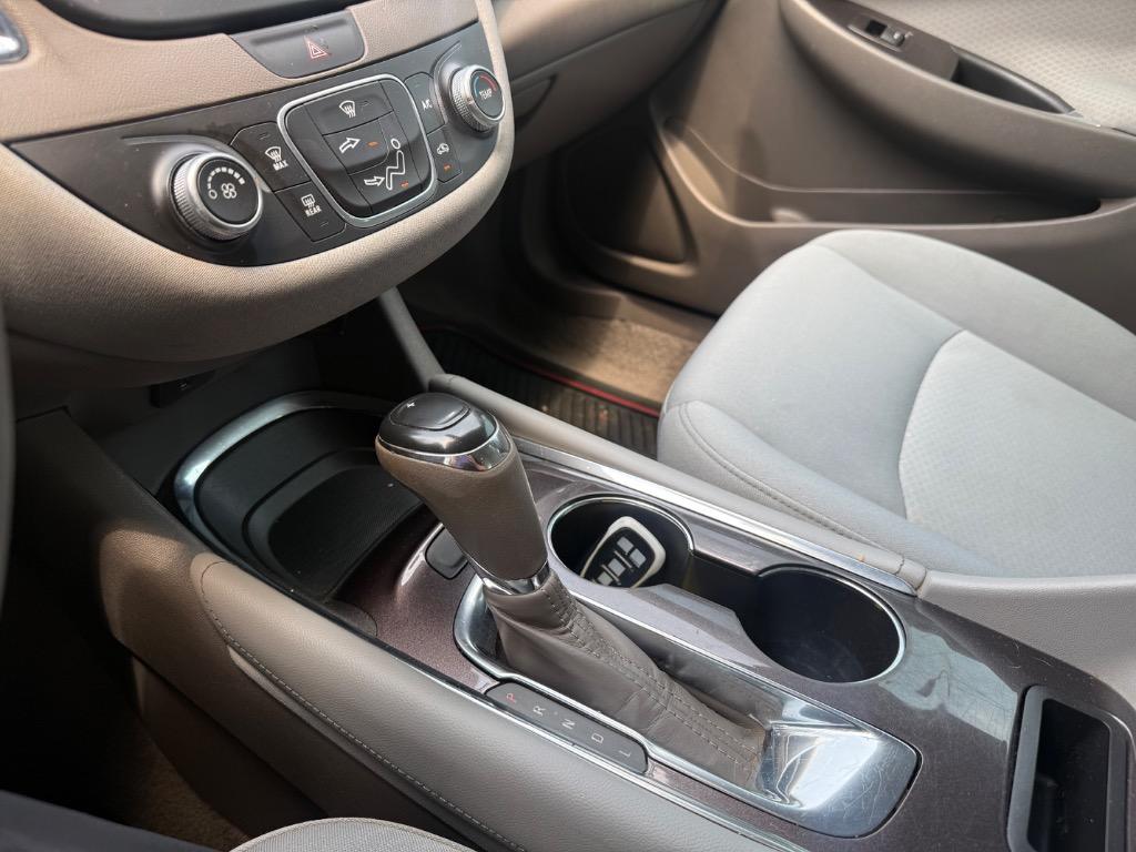 2017 Chevrolet Malibu - $9,999
