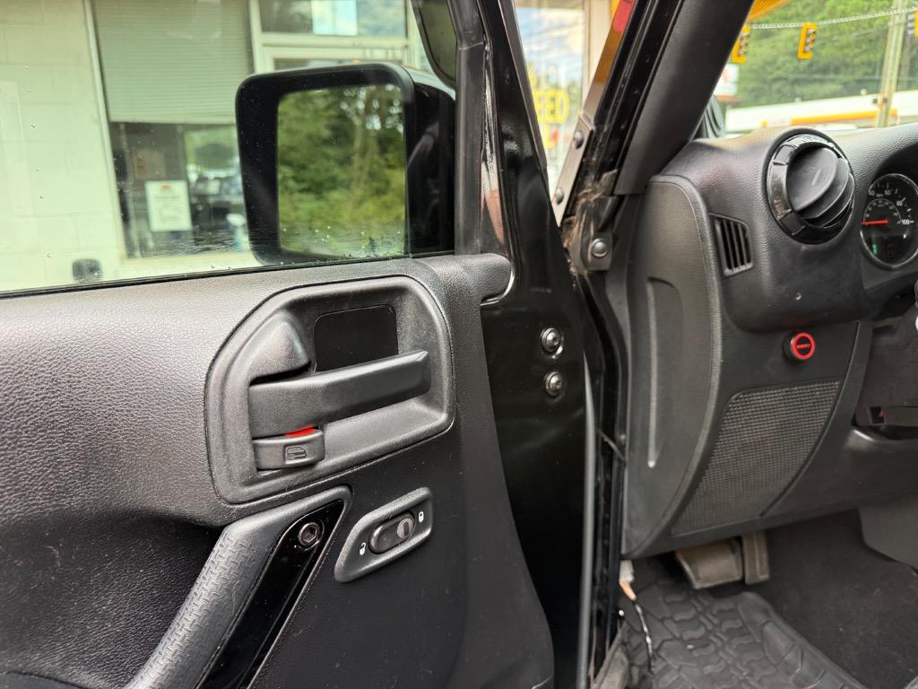 2014 Jeep Wrangler - $15,999