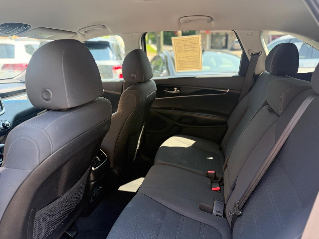 2020 Kia Sorento - $13,999