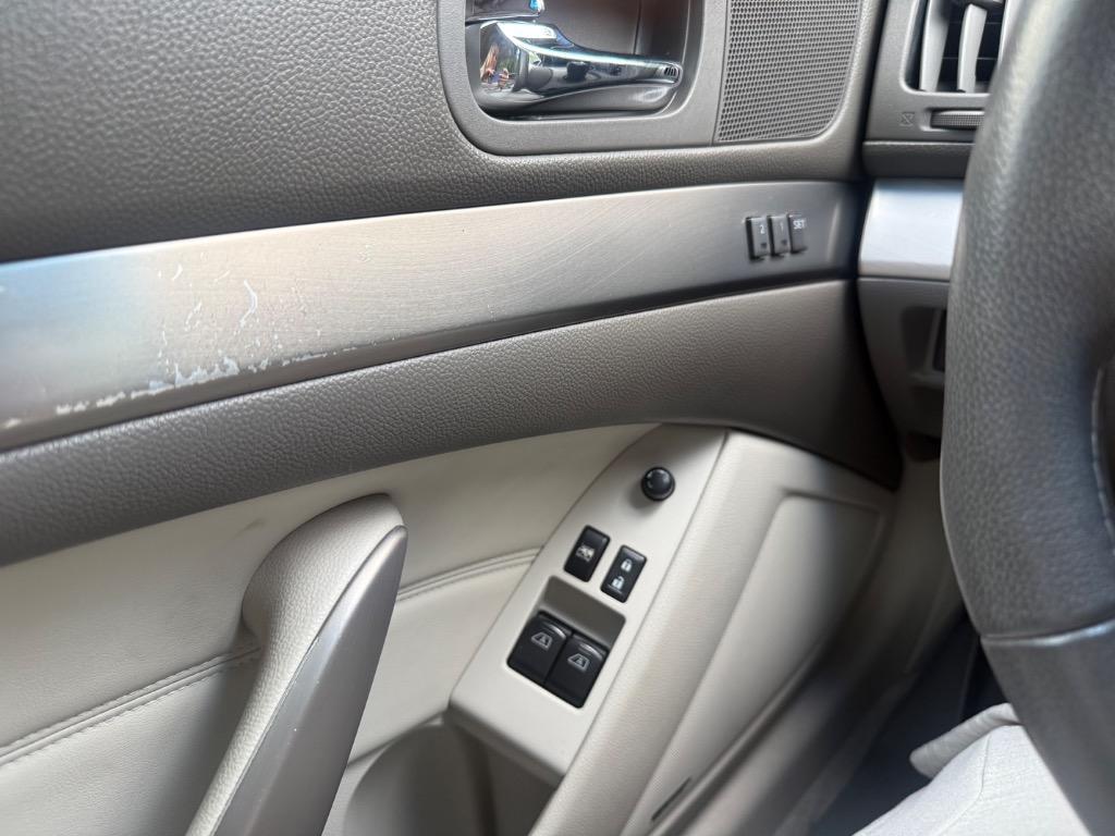 2011 INFINITI G - $9,799