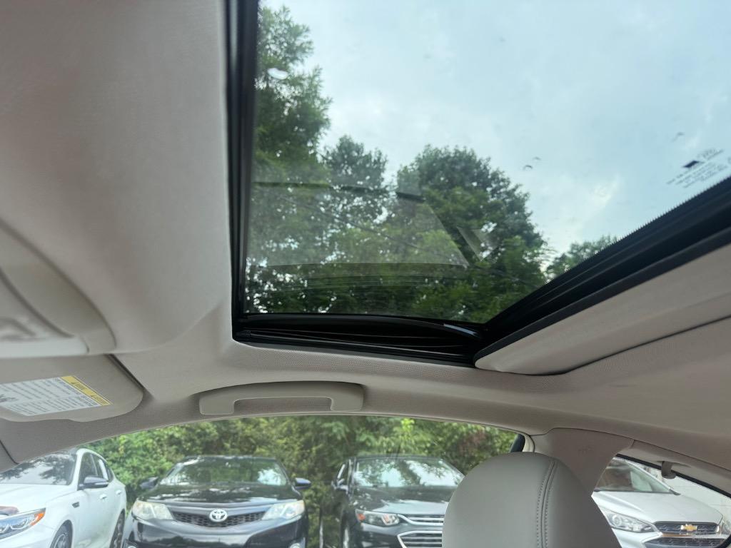 2011 INFINITI G - $9,799
