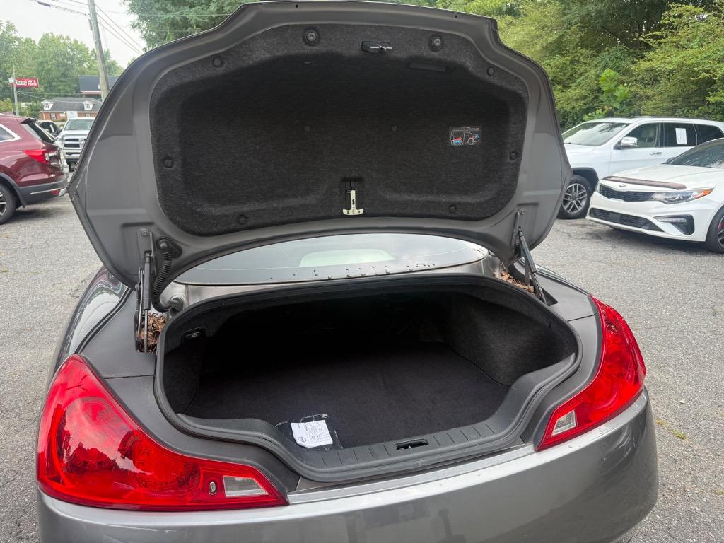 2011 INFINITI G - $9,799
