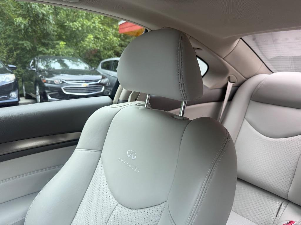 2011 INFINITI G - $9,799