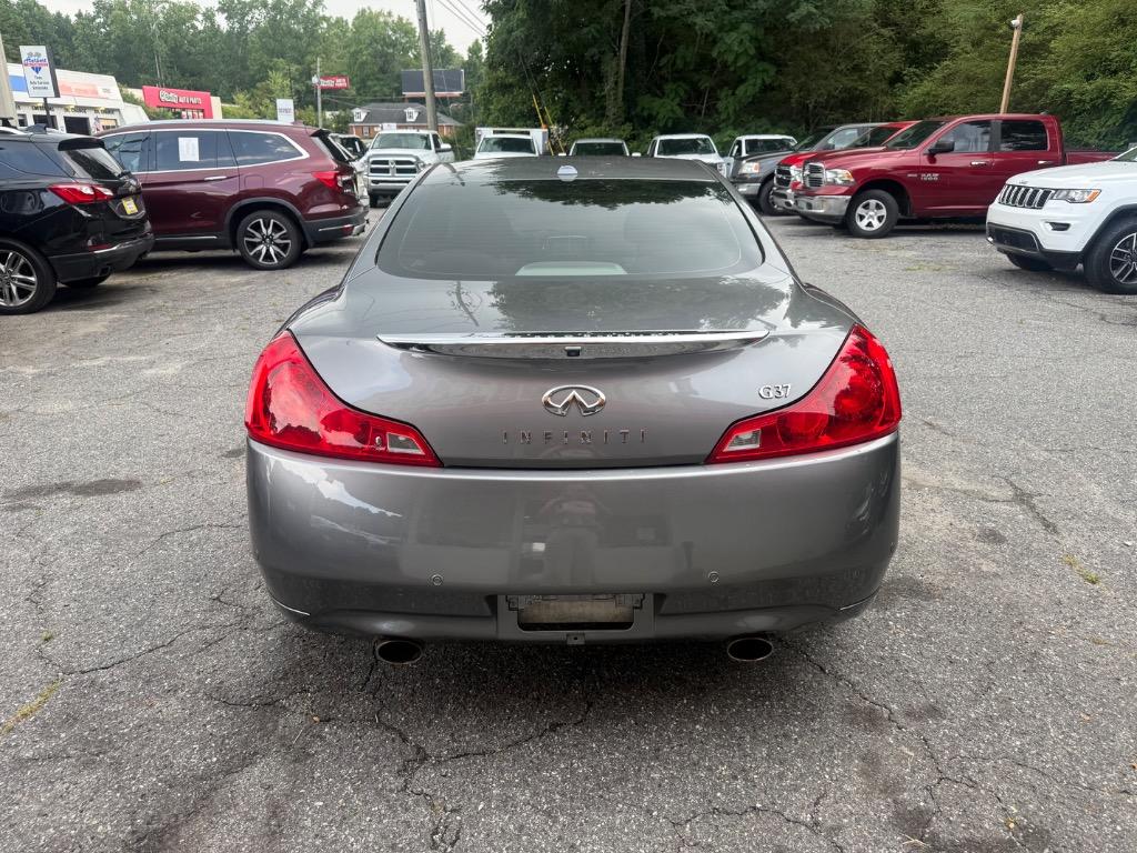 2011 INFINITI G - $9,799