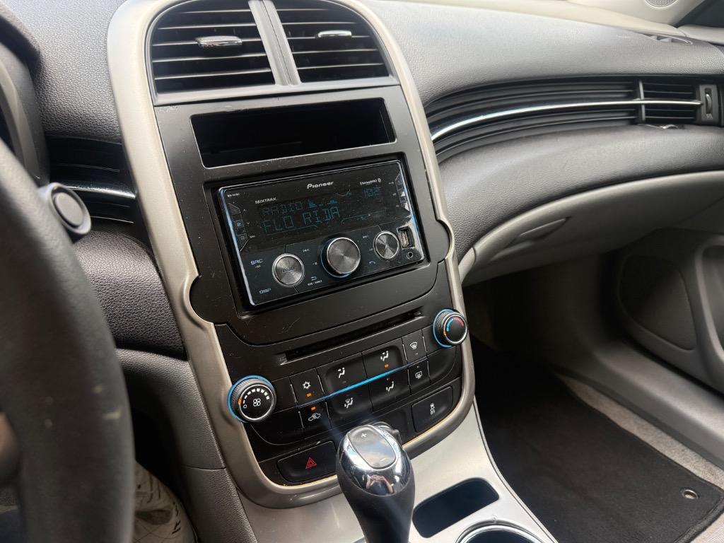 2016 Chevrolet Malibu - $6,999