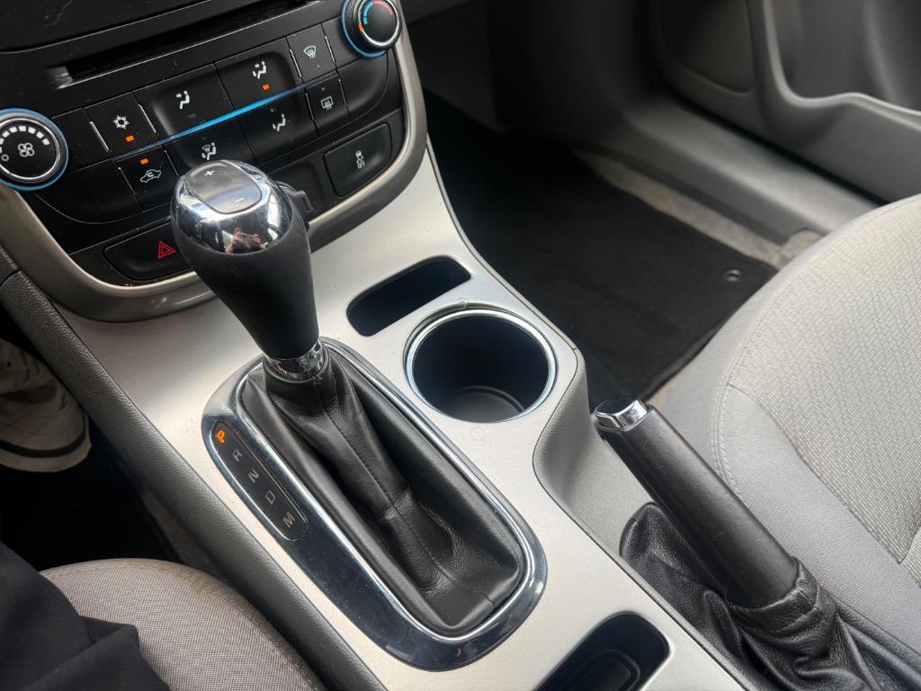 2016 Chevrolet Malibu - $6,999