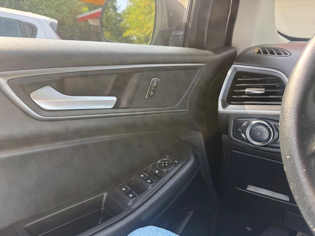2020 Ford Edge - $9,399