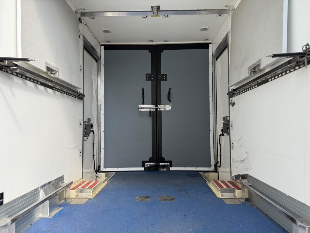 2023 Ford E-350 - $17,999