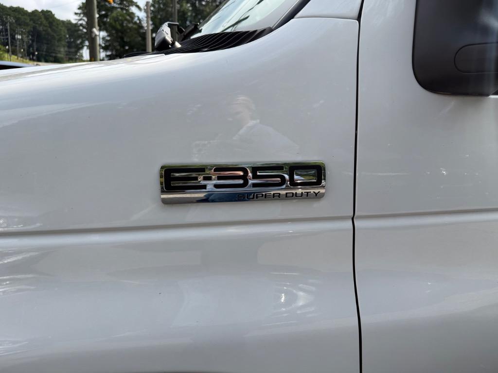 2023 Ford E-350 - $17,999