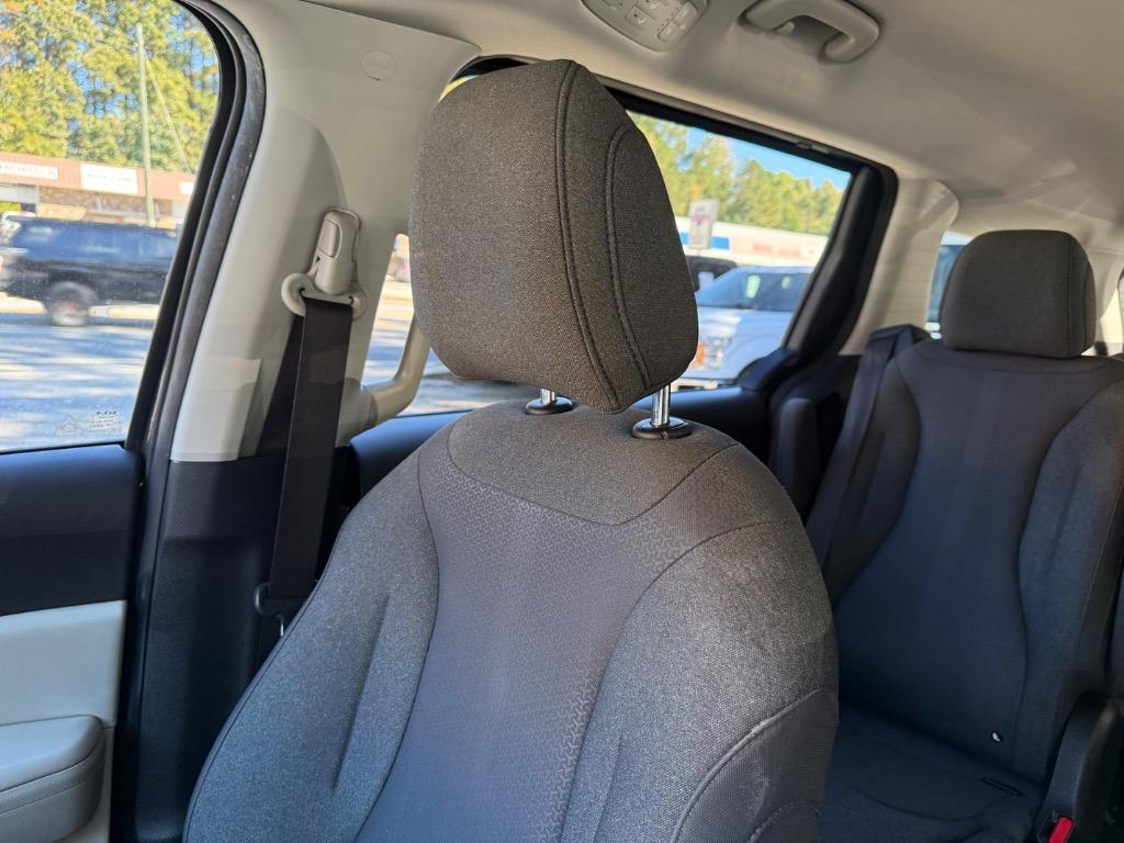 2024 Kia Carnival - $24,399