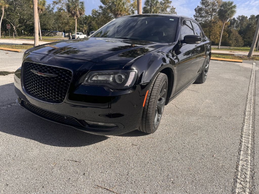 2021 Chrysler 300 - $14,800