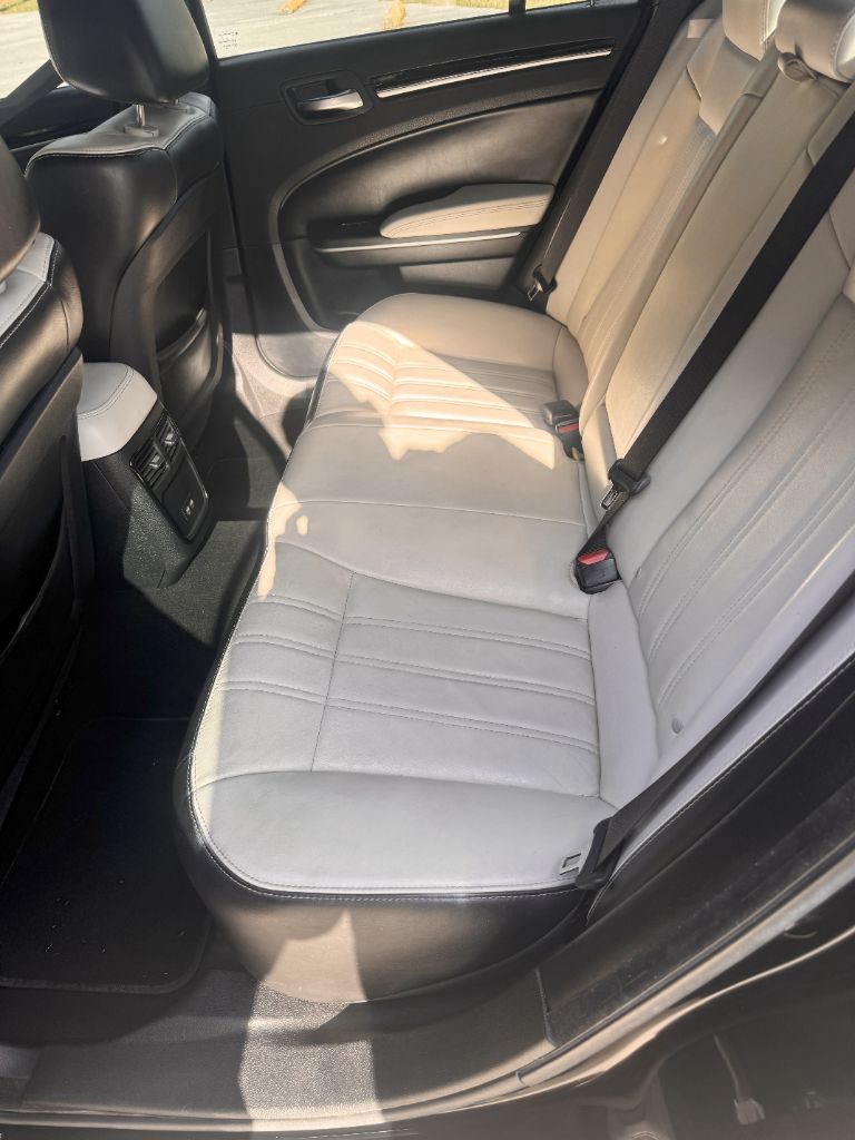 2021 Chrysler 300 - $14,800