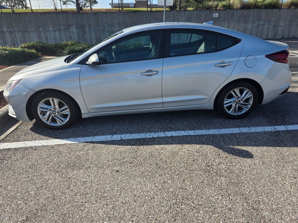 2019 Hyundai Elantra - $6,900