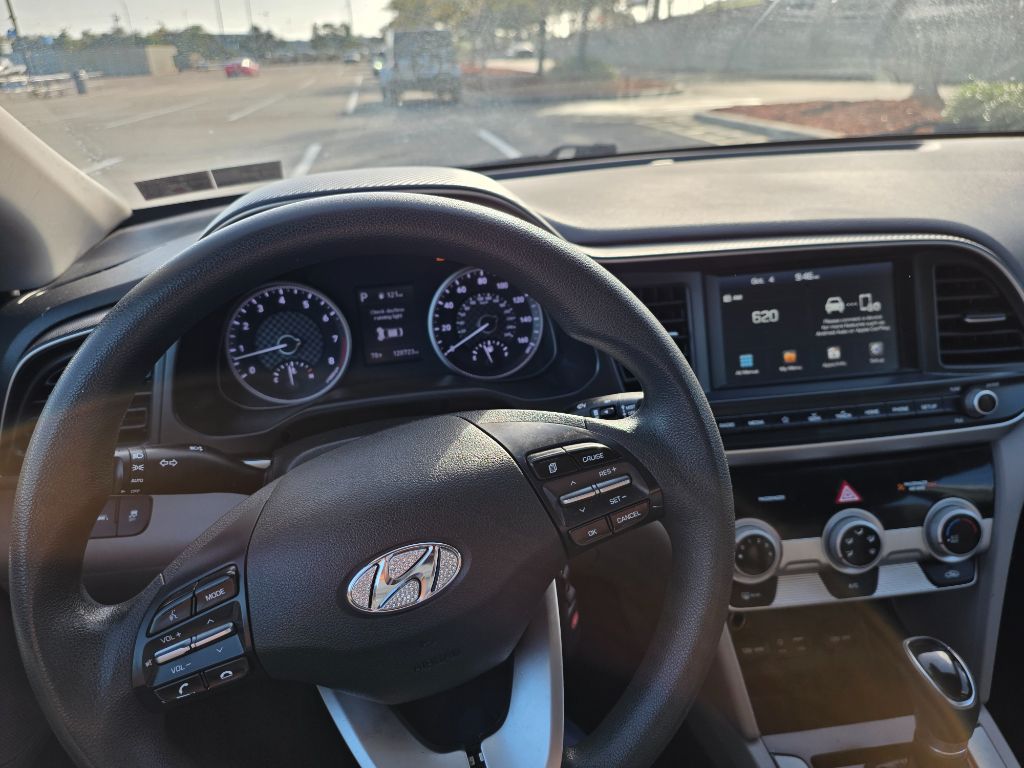 2019 Hyundai Elantra - $6,900