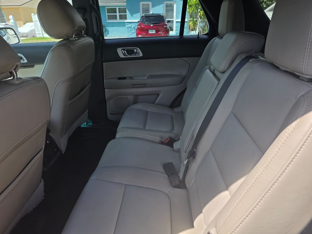 2013 Ford Explorer - $7,500