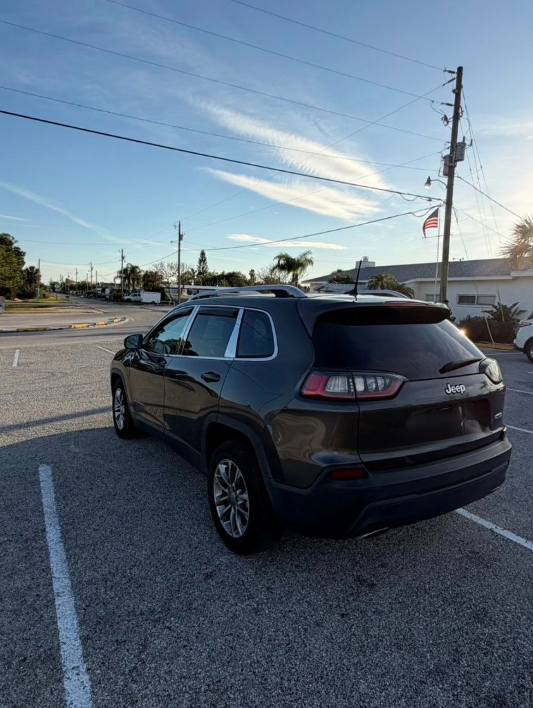 2019 Jeep Cherokee - $8,900