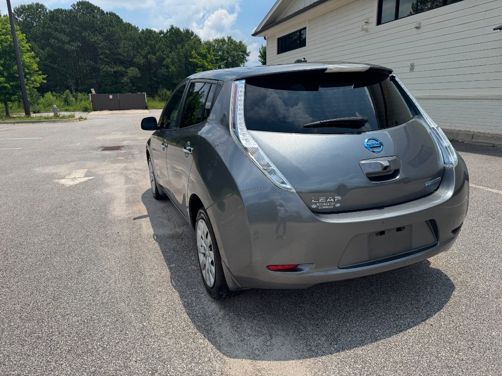 2014 Nissan LEAF - $3,950
