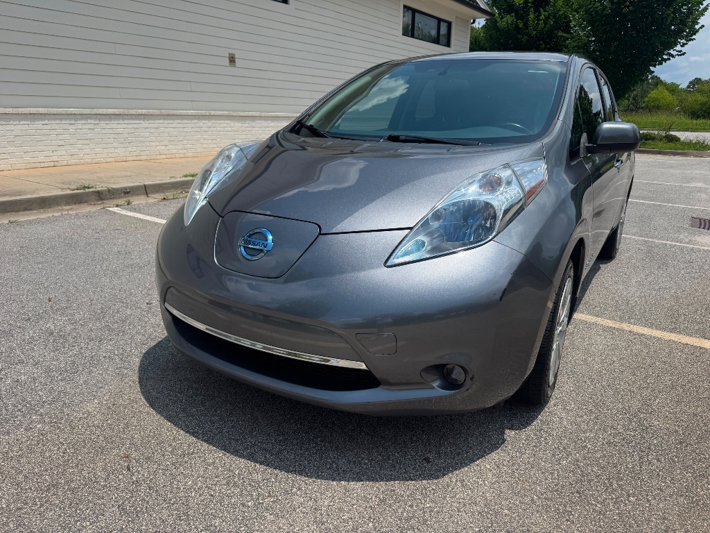 2014 Nissan LEAF - $3,950