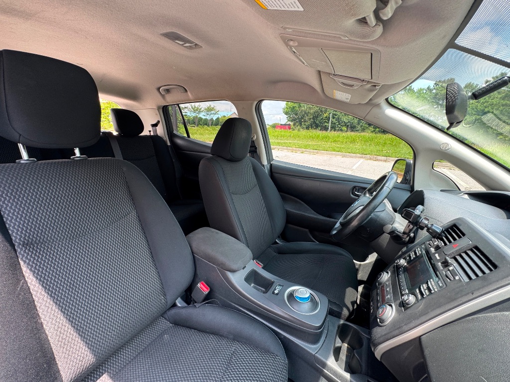2014 Nissan LEAF - $3,950