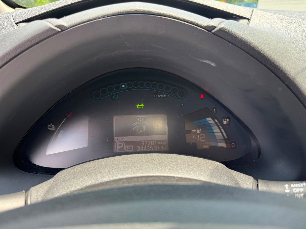 2014 Nissan LEAF - $3,950