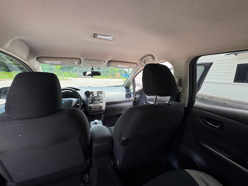 2014 Nissan LEAF - $3,950