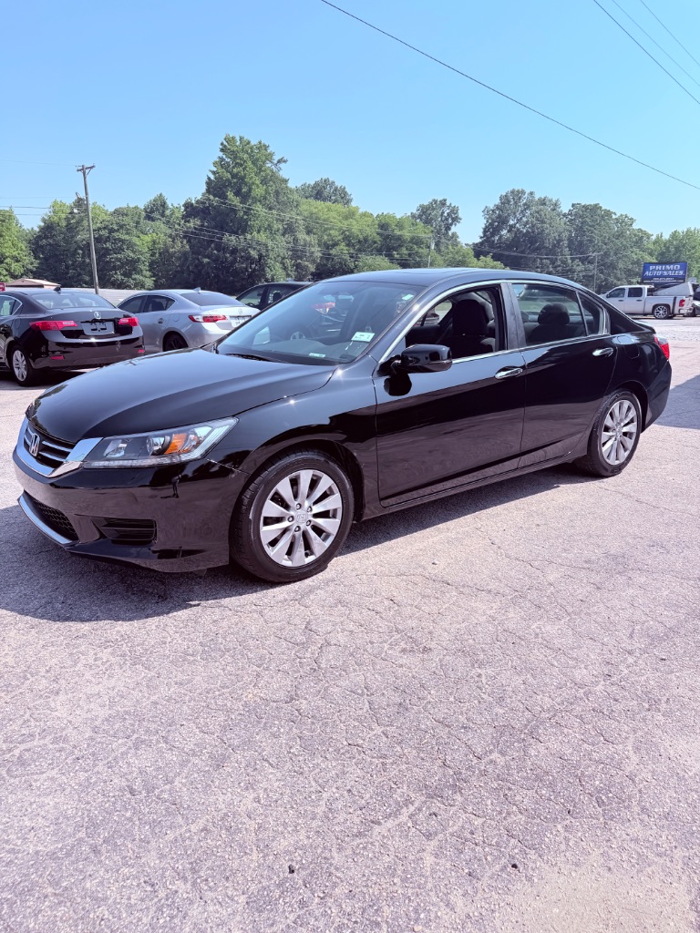 2014 Honda Accord - $9,000