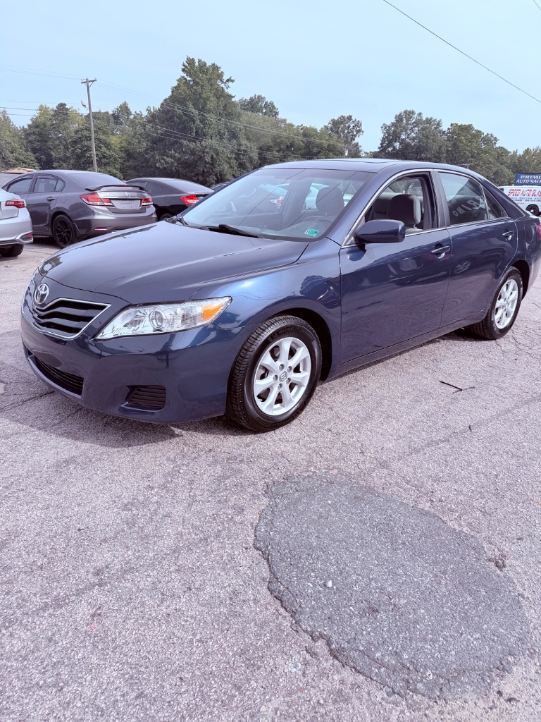 2011 Toyota Camry - $6,000