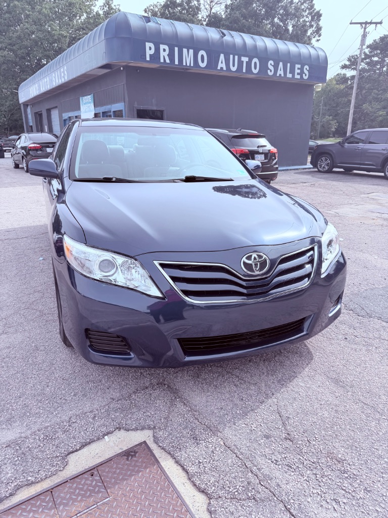 2011 Toyota Camry - $6,000