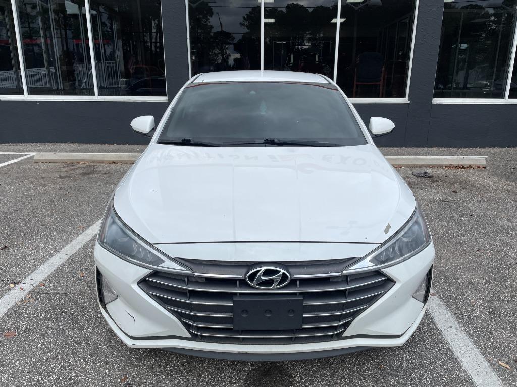 Hyundai Elantra Limited FWD