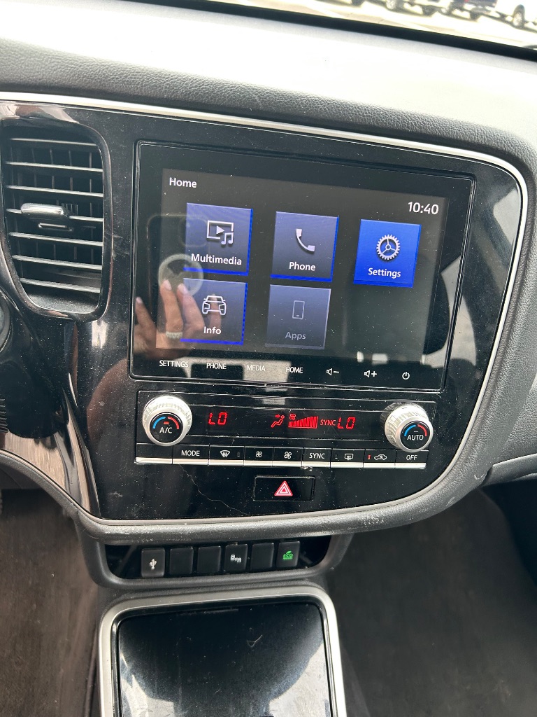 2020 Mitsubishi Outlander - $10,491