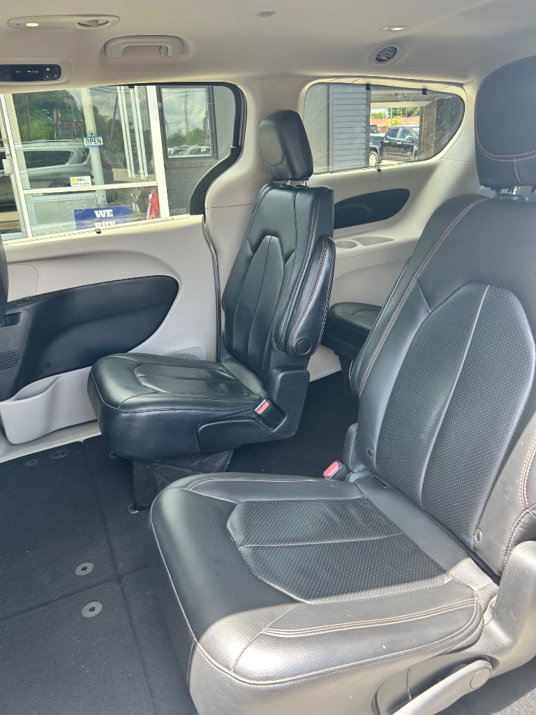 2019 Chrysler Pacifica - $10,991