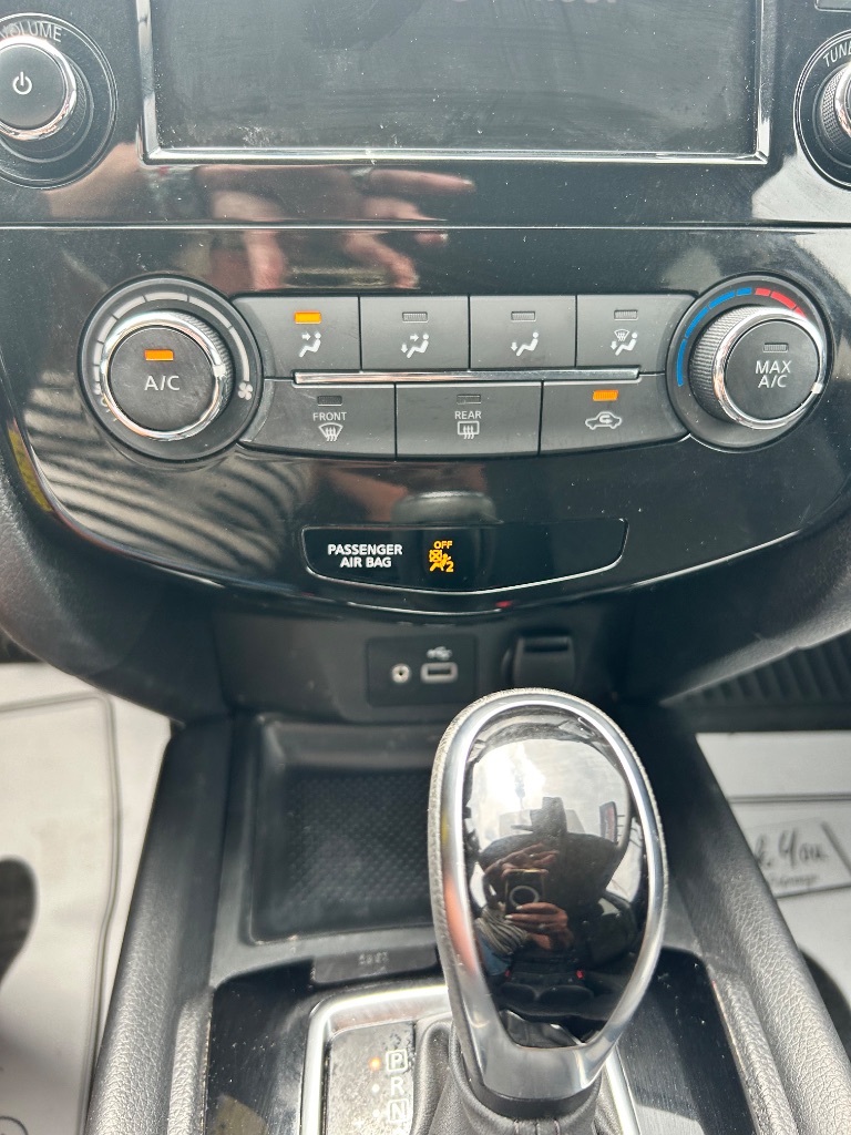 2019 Nissan Rogue - $9,291