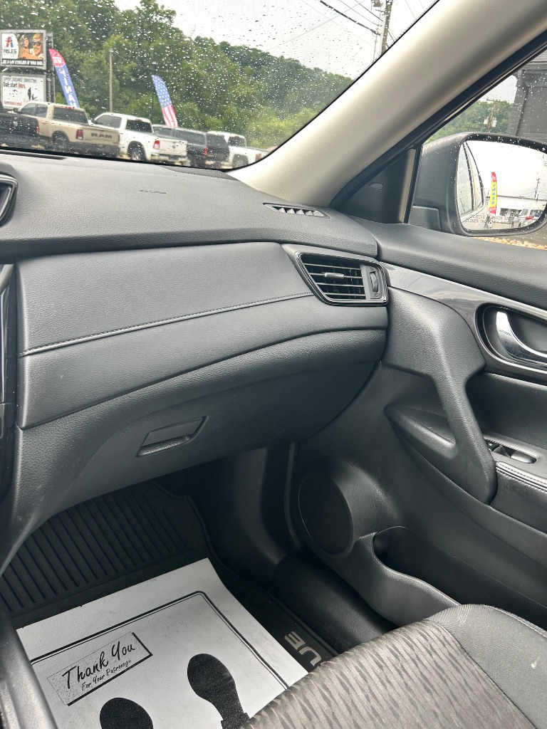 2019 Nissan Rogue - $9,291